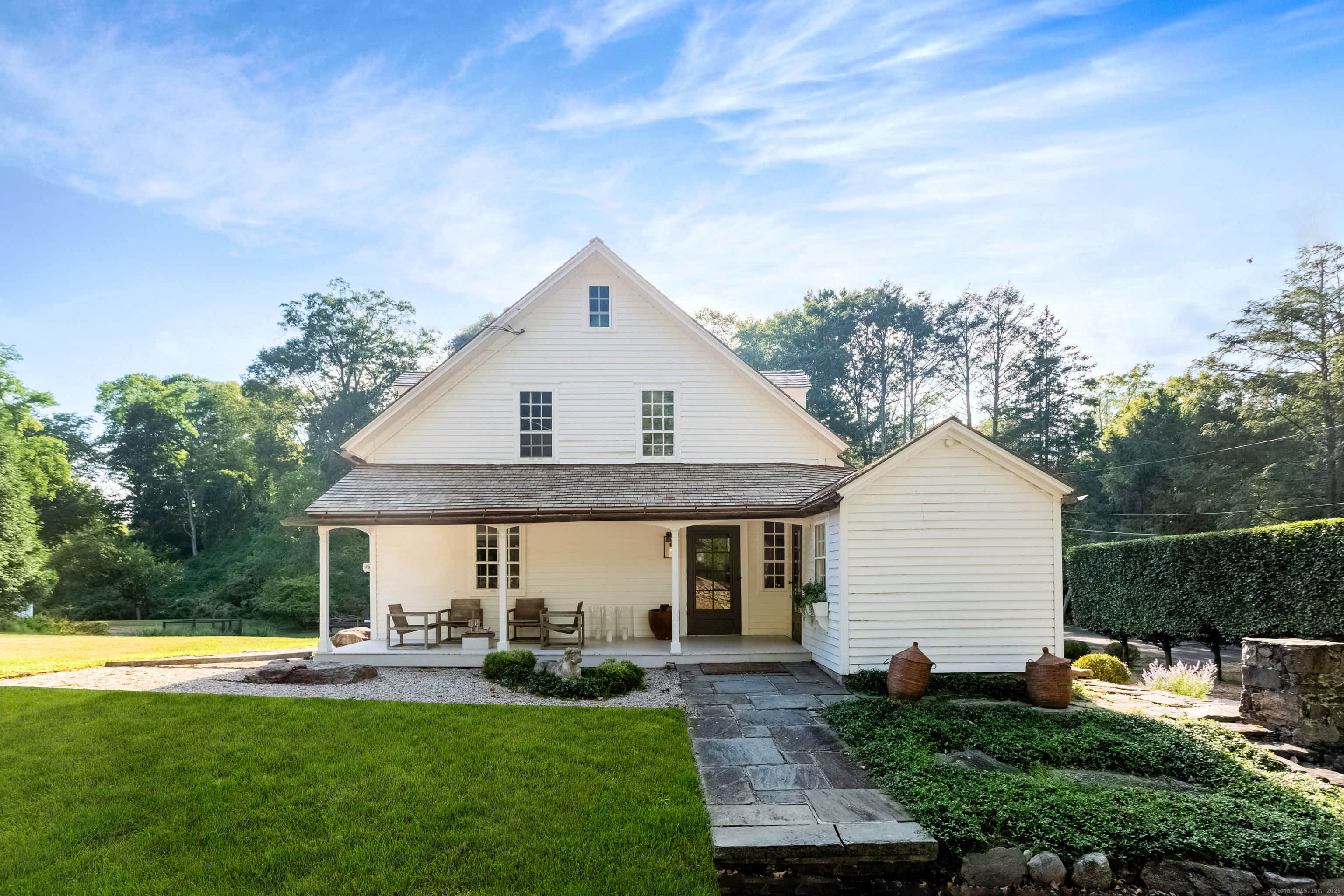 1135 Mill Hill Road