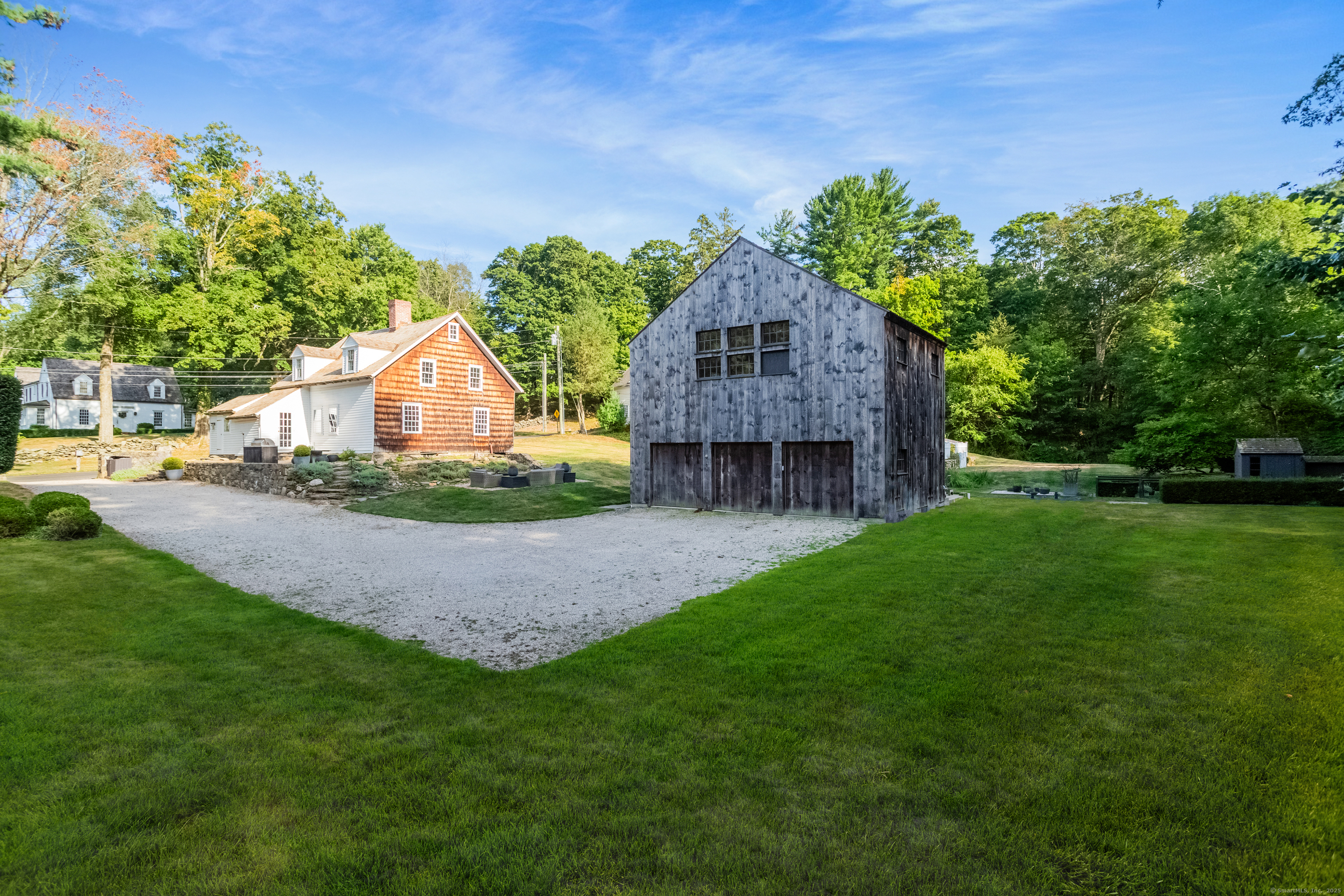 1135 Mill Hill Road