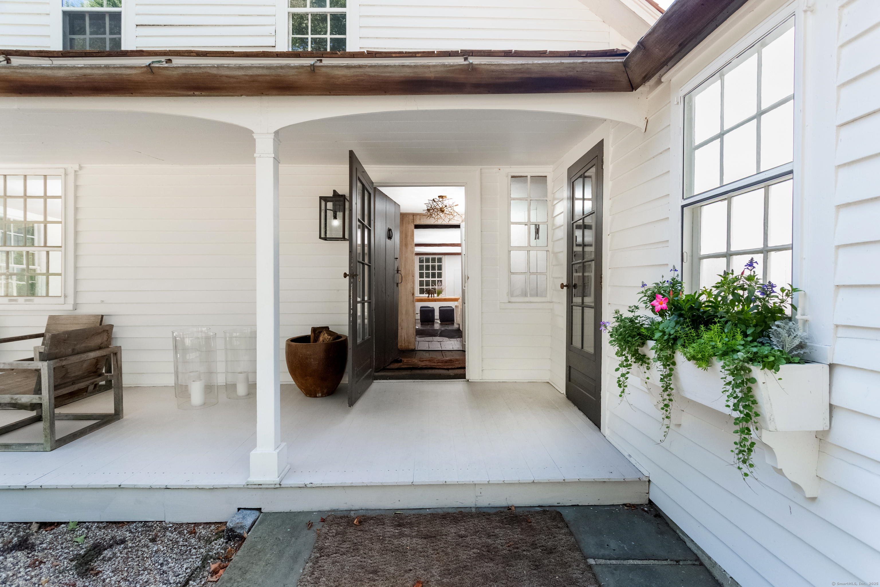 1135 Mill Hill Road