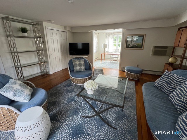 437 Hulls Farm ~Carriage House~ Road