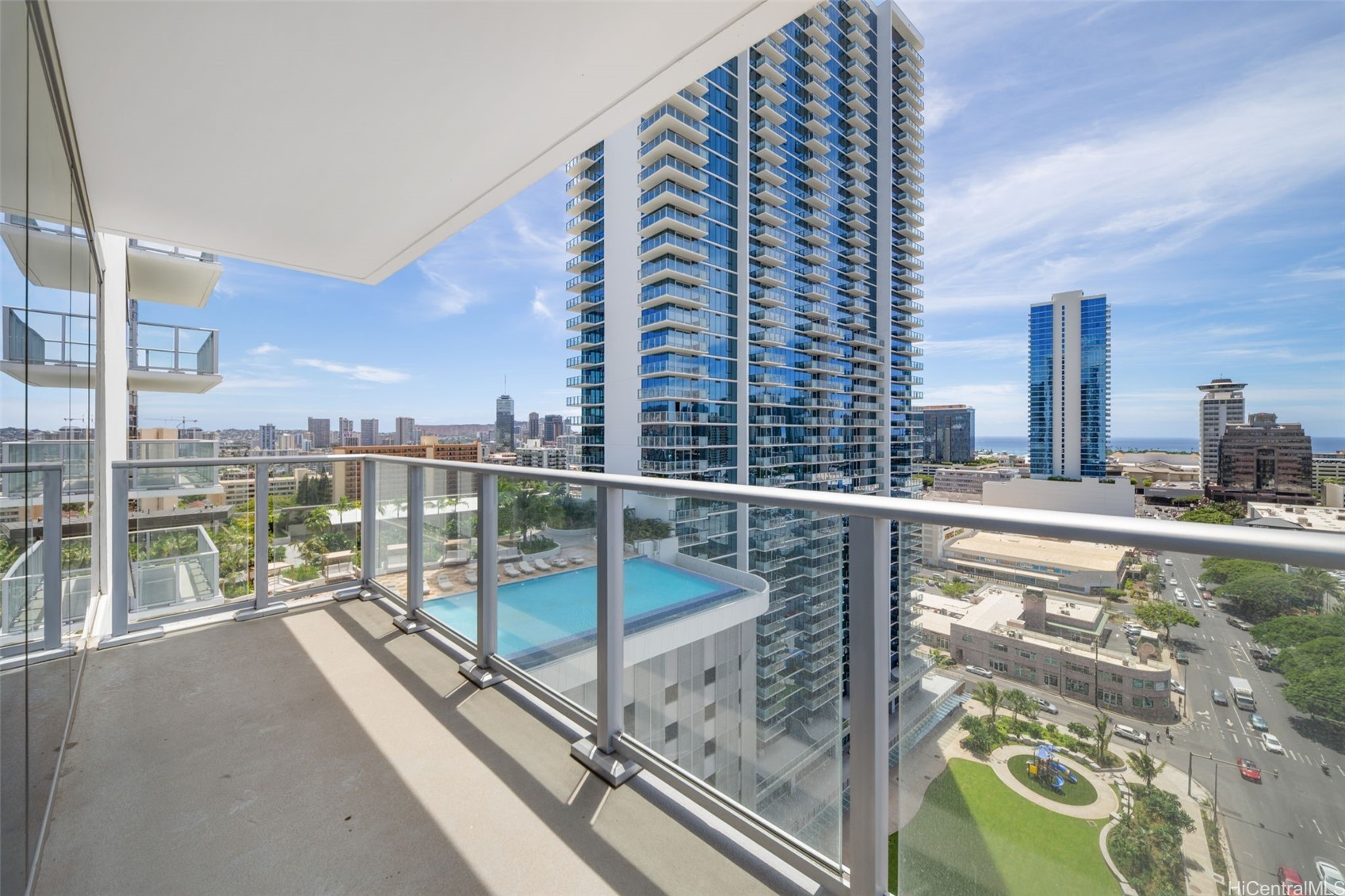 1515 Liona Street 1800