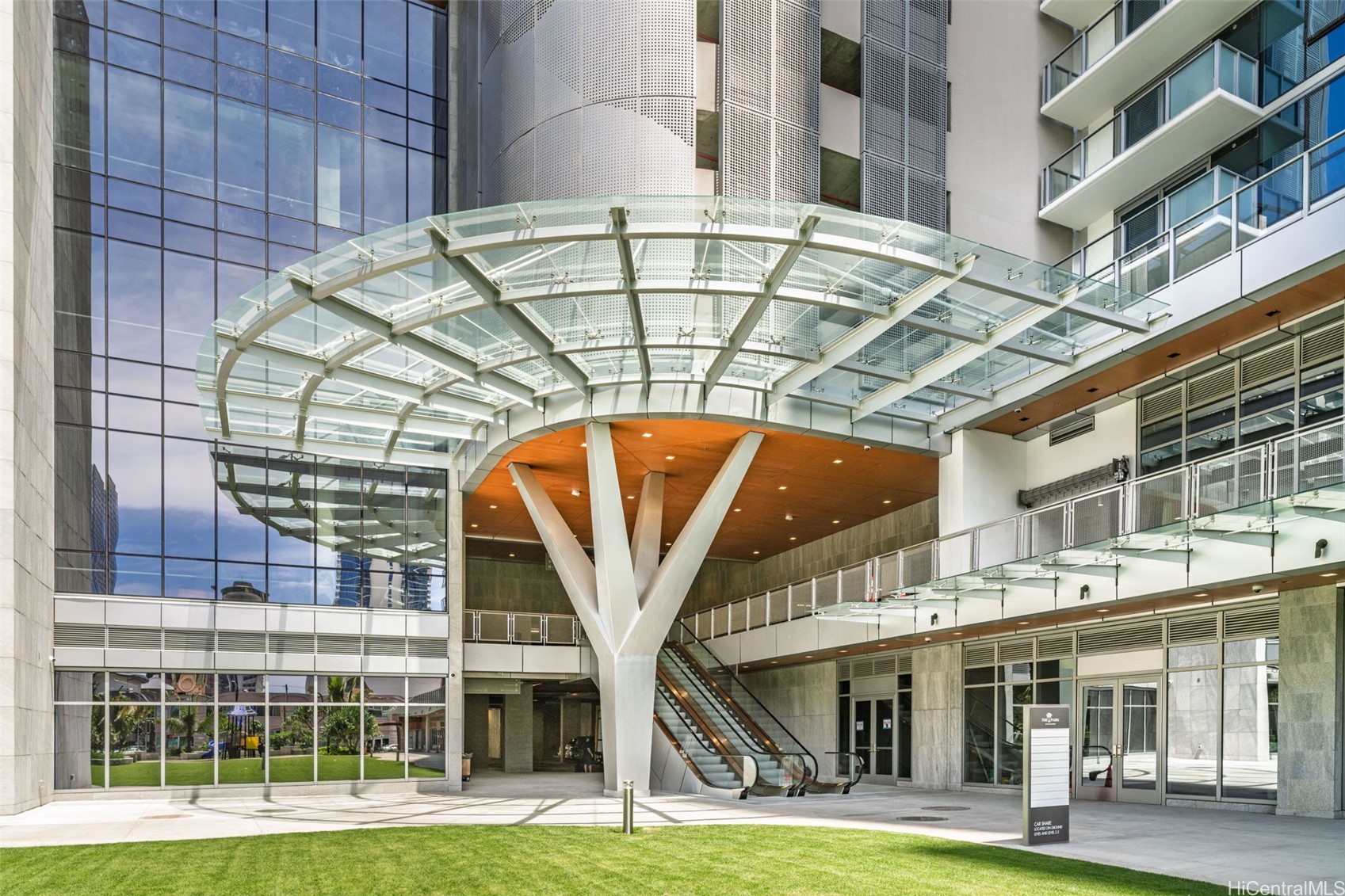 1515 Liona Street 1800