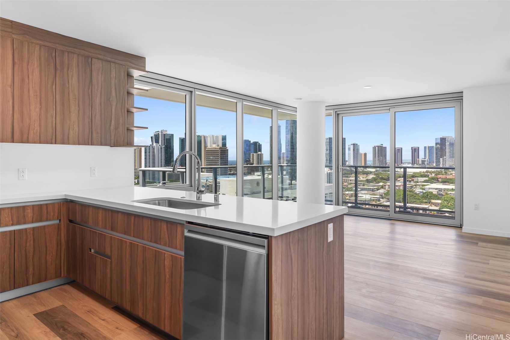 1515 Liona Street 1800