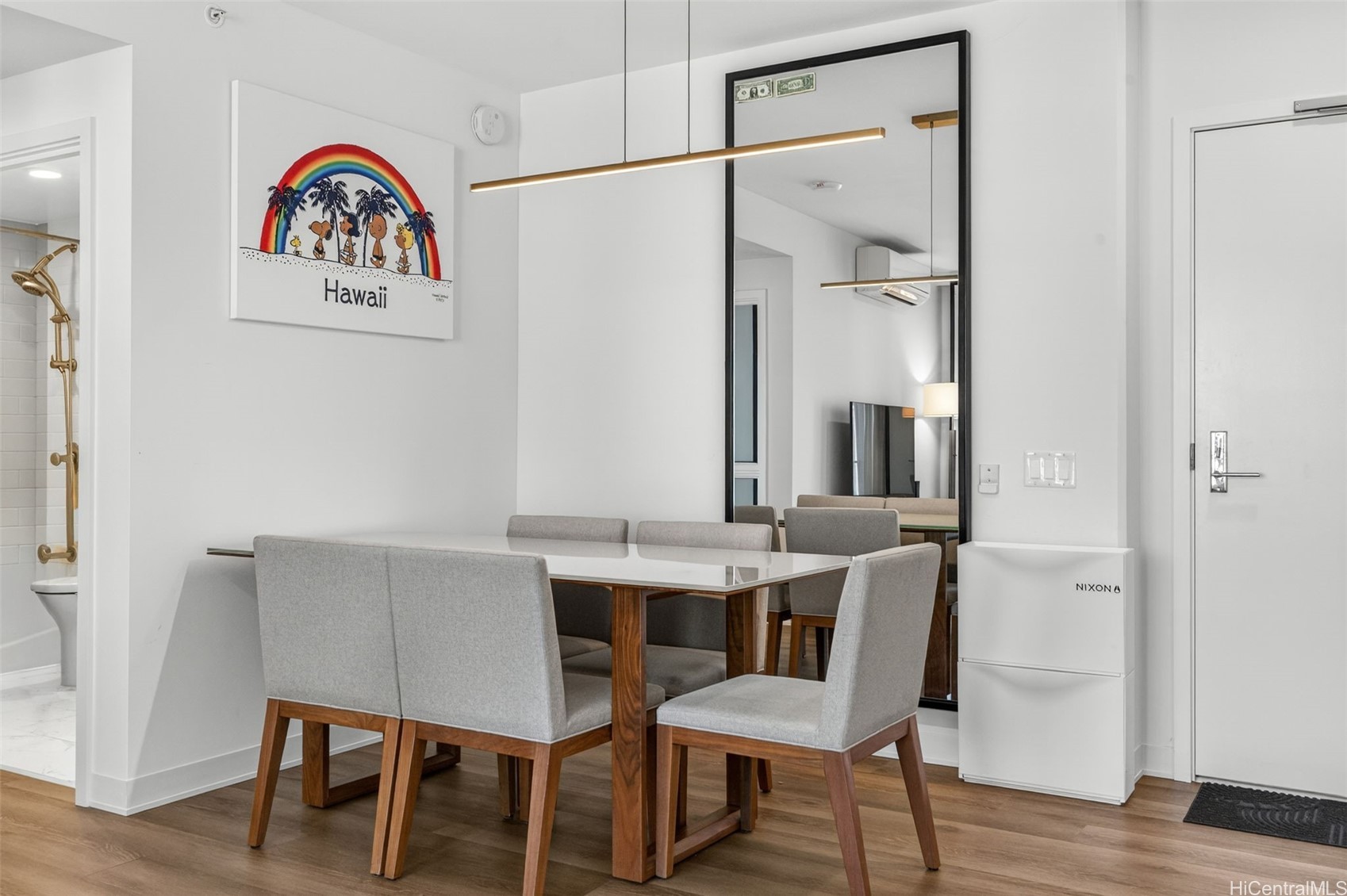 987 Queen Street 2303