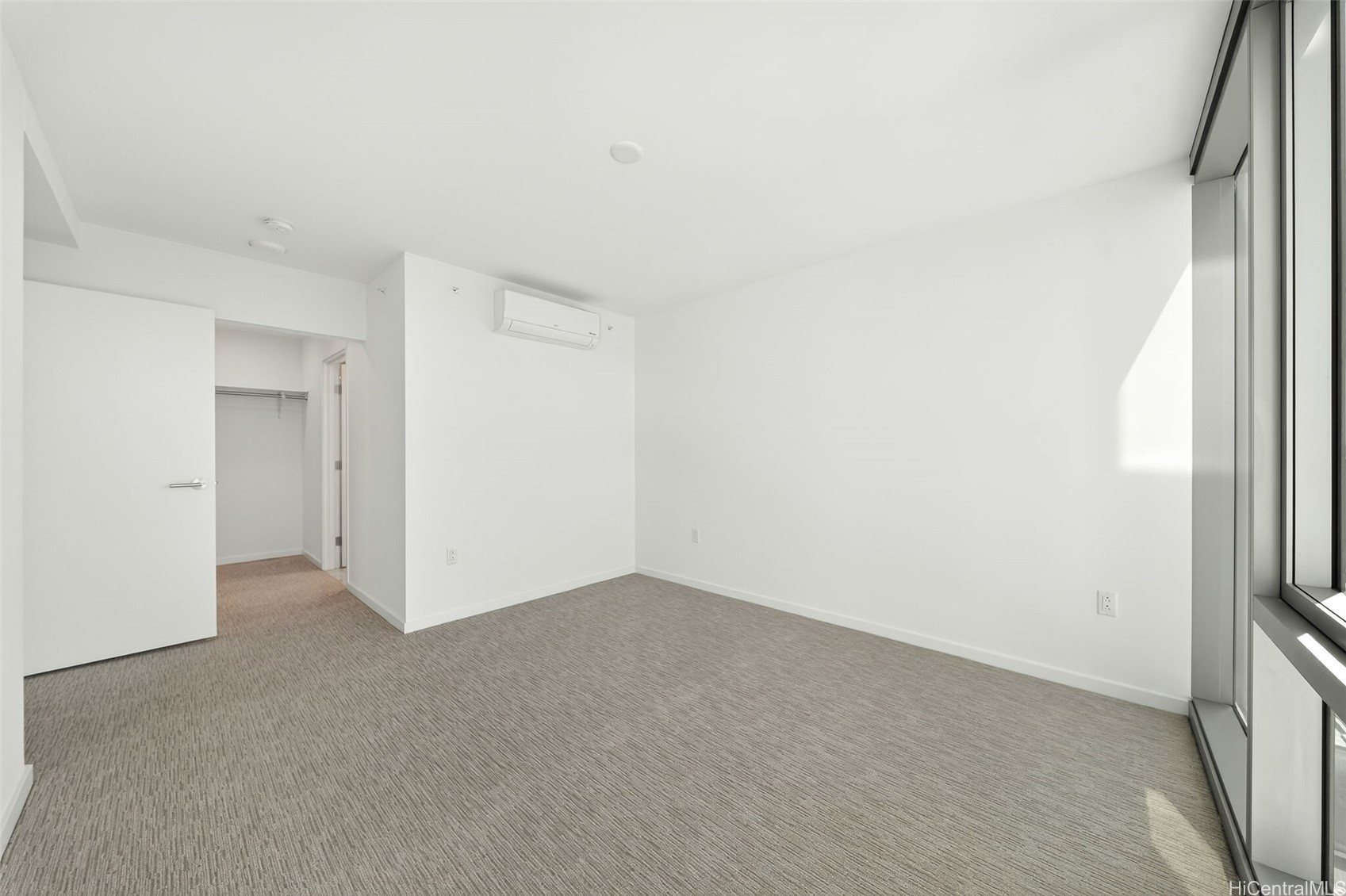 1500 Rycroft Street 4018R