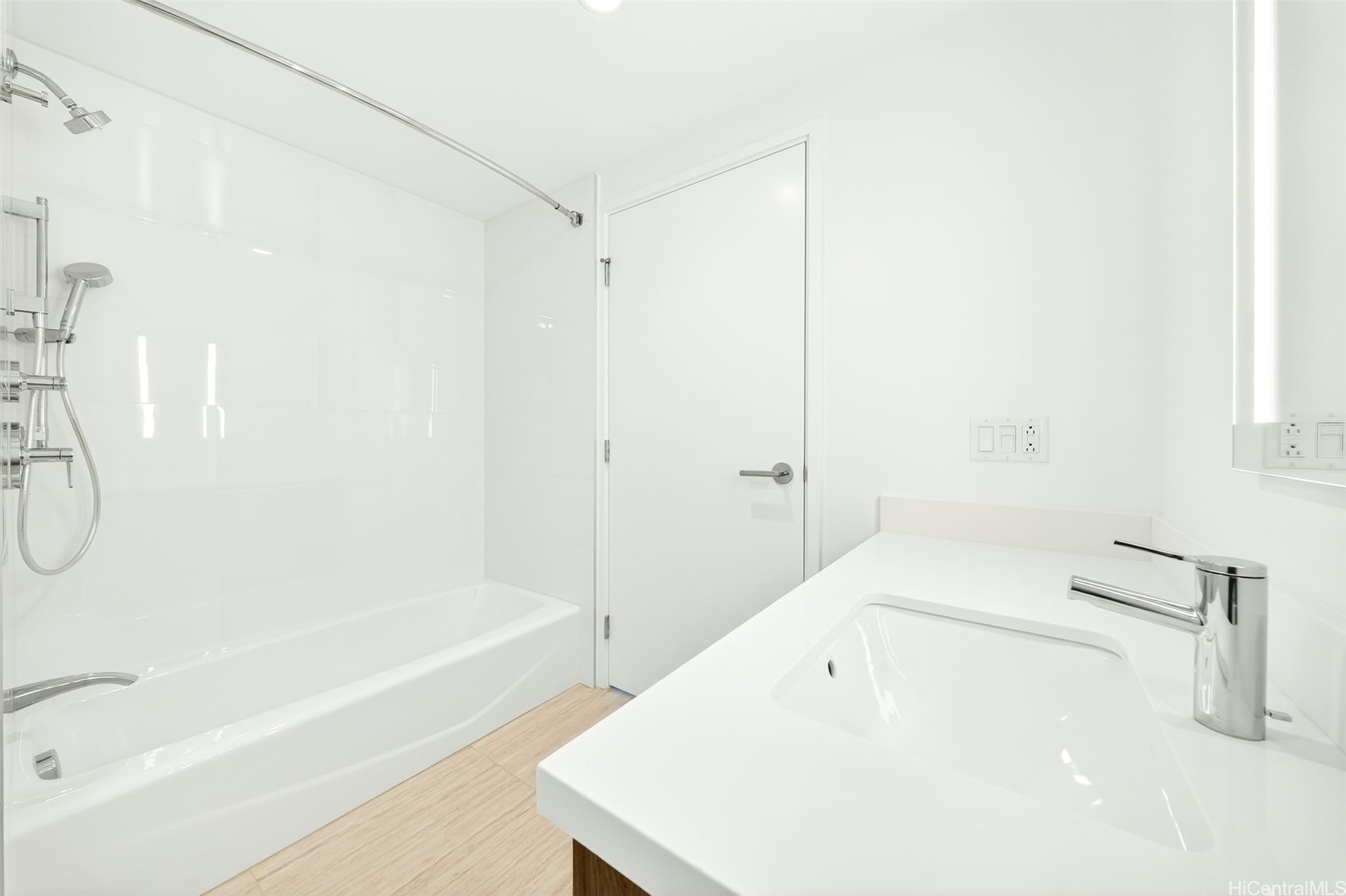 1500 Rycroft Street 4018R