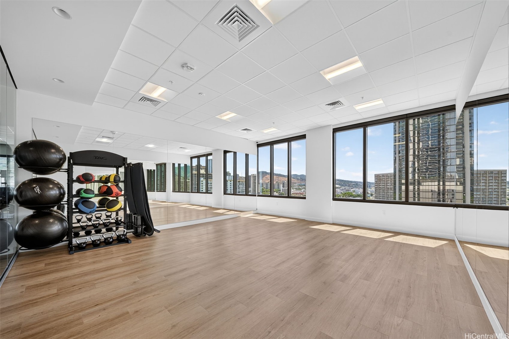 1500 Rycroft Street 3101R