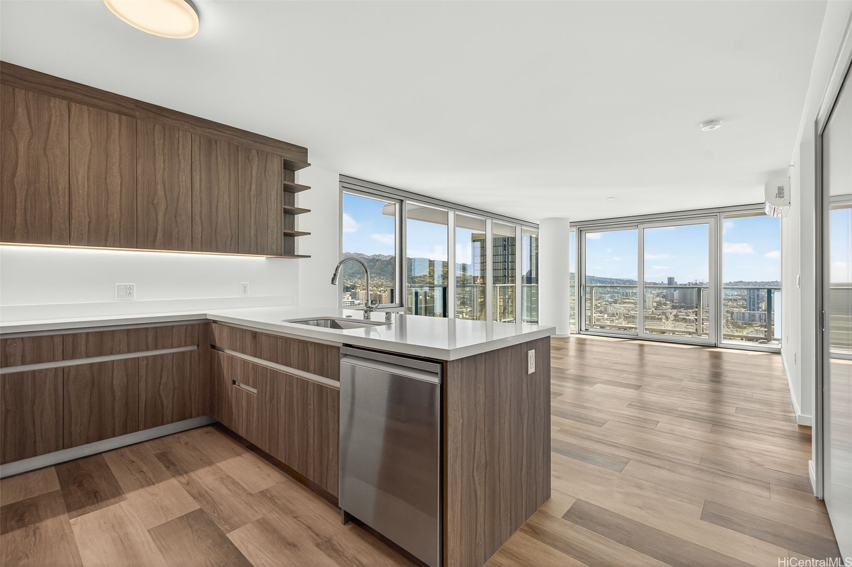 1500 Rycroft Street 3101R