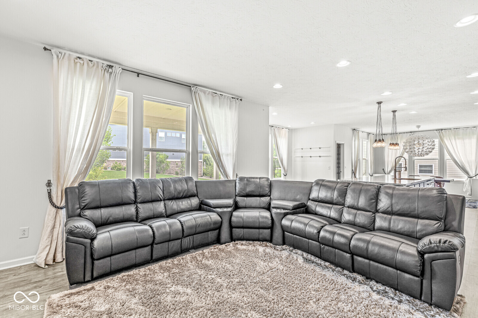 14933 W Black Wolf Run Drive