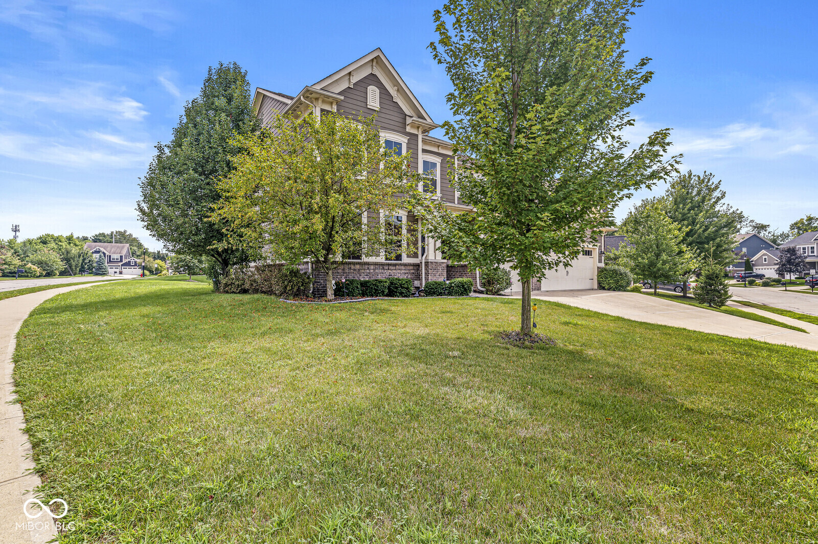 14933 W Black Wolf Run Drive