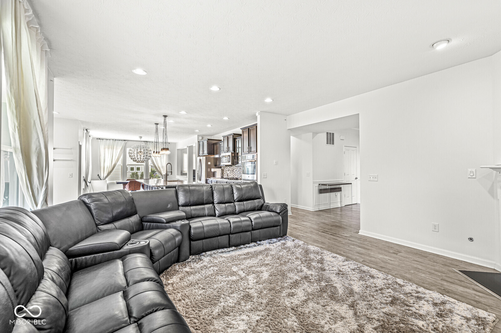 14933 W Black Wolf Run Drive