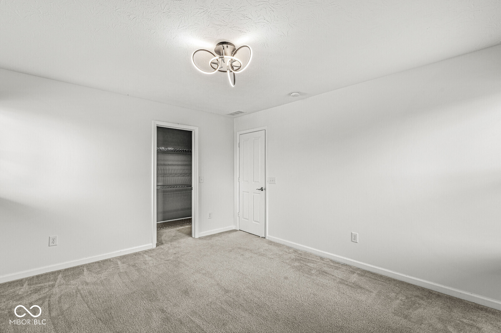 14933 W Black Wolf Run Drive