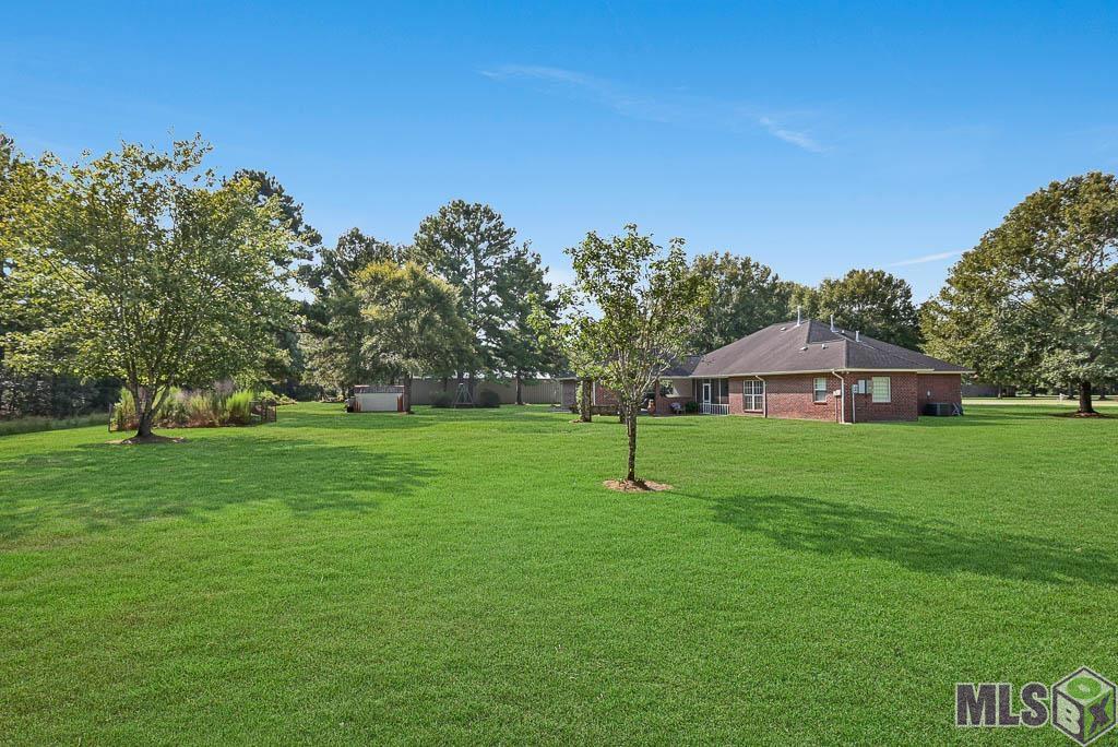 17033 Lavell Rd