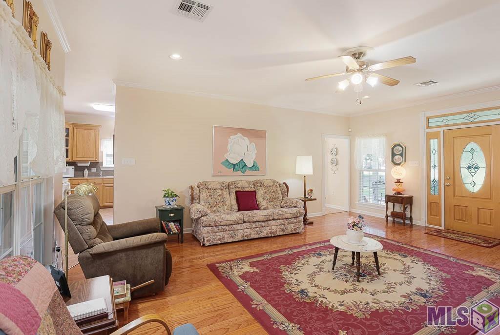 17033 Lavell Rd