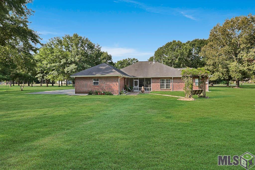 17033 Lavell Rd