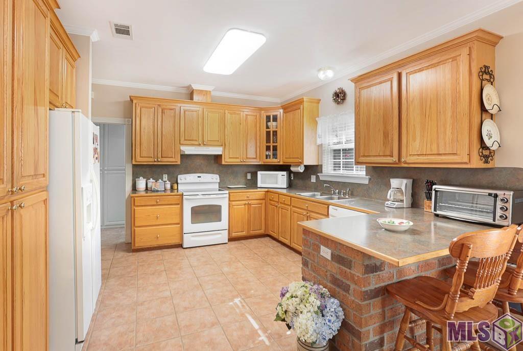 17033 Lavell Rd