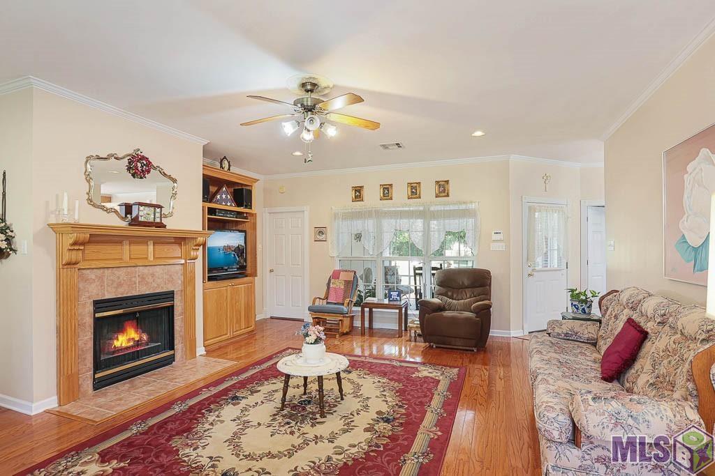 17033 Lavell Rd