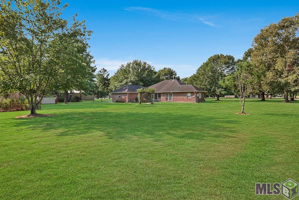 17033 Lavell Rd