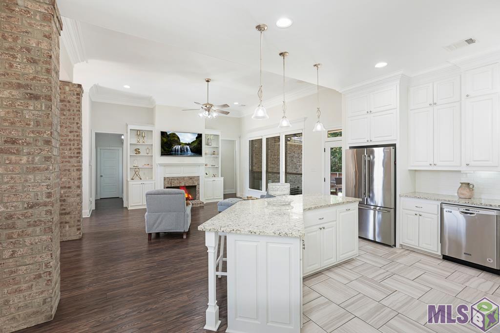 13380 Williamsburg Dr
