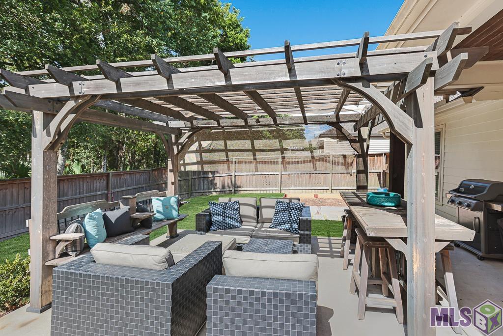 13380 Williamsburg Dr
