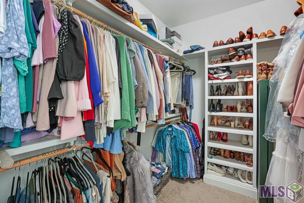 13380 Williamsburg Dr