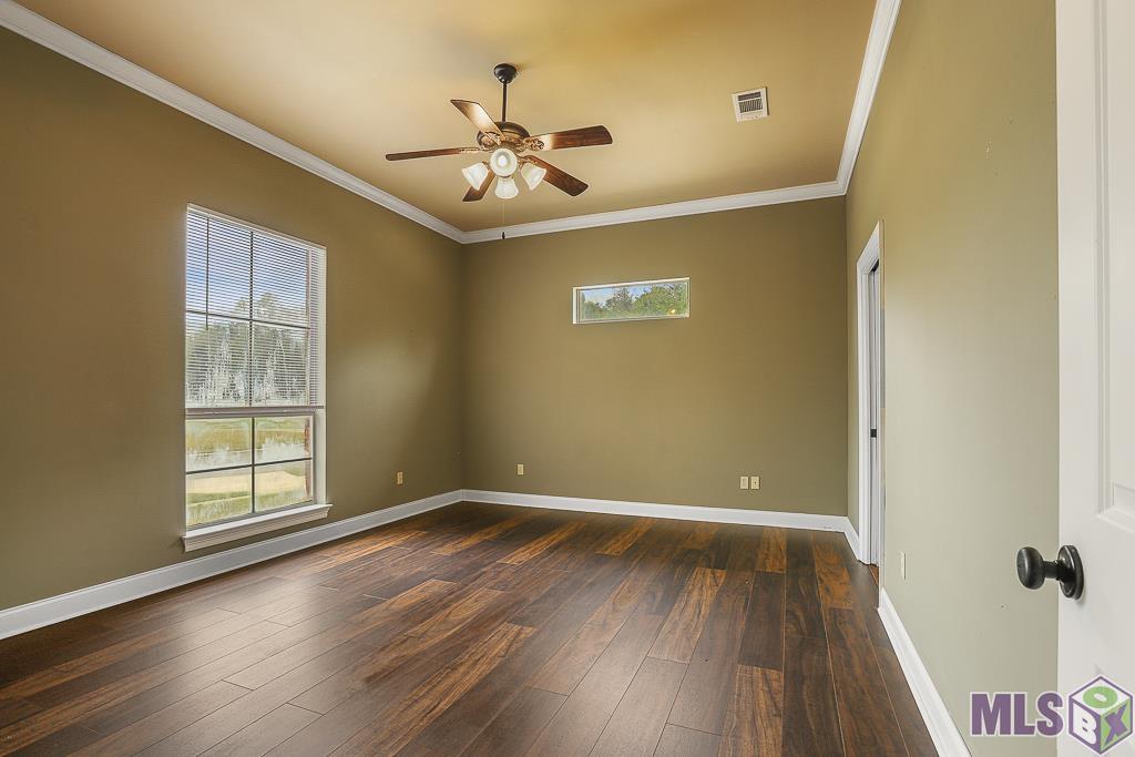 13327 Sunny Ln