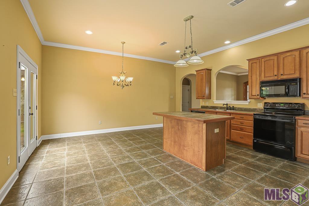 13327 Sunny Ln