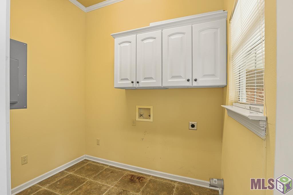 13327 Sunny Ln