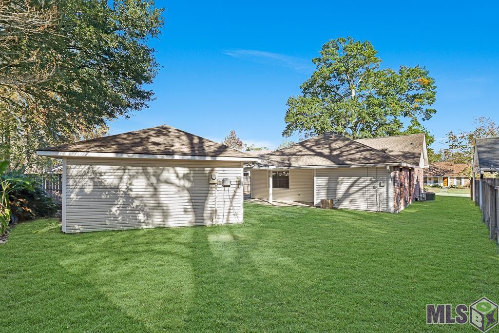 4026 Country Hill Dr