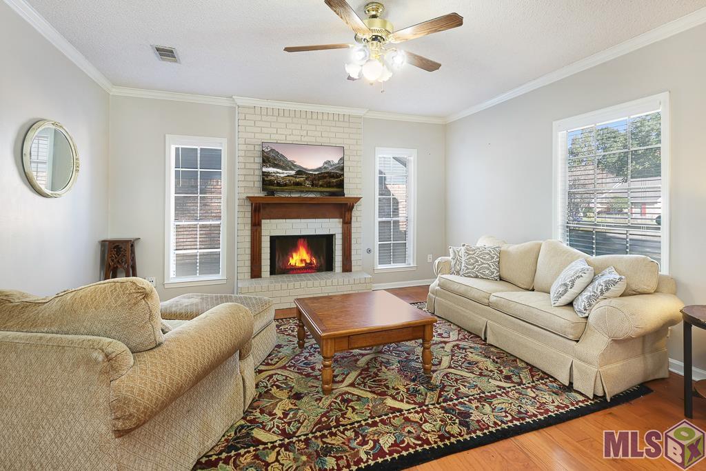 4026 Country Hill Dr