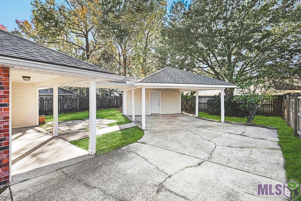 4026 Country Hill Dr