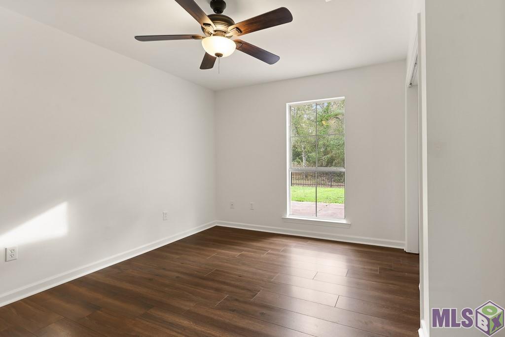 10016 Petersburg Dr
