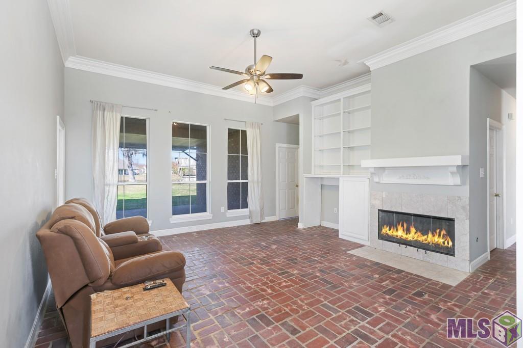 36405 Dialtha Dr