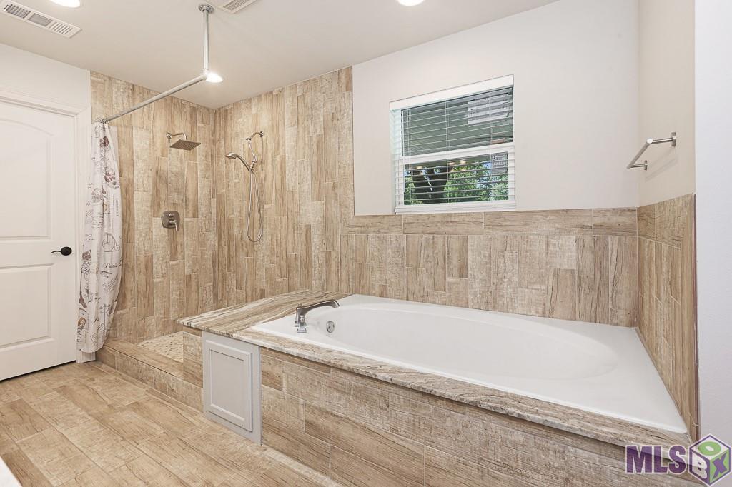 34309 Woodland Trail Dr