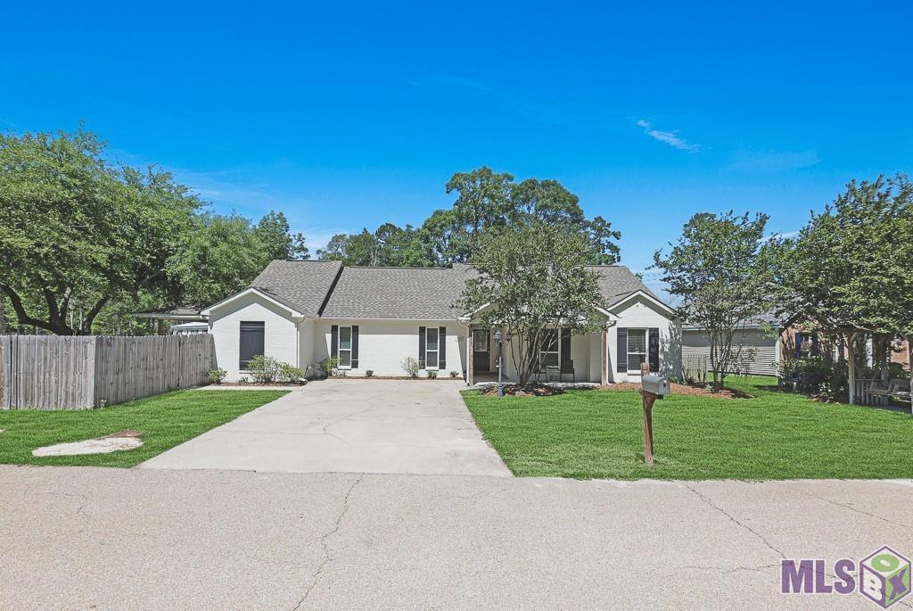 34309 Woodland Trail Dr