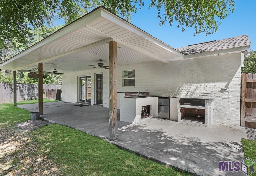 34309 Woodland Trail Dr