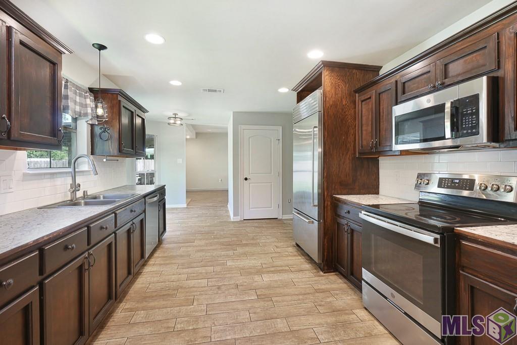 34309 Woodland Trail Dr