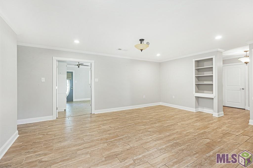 10215 Arnold Rd