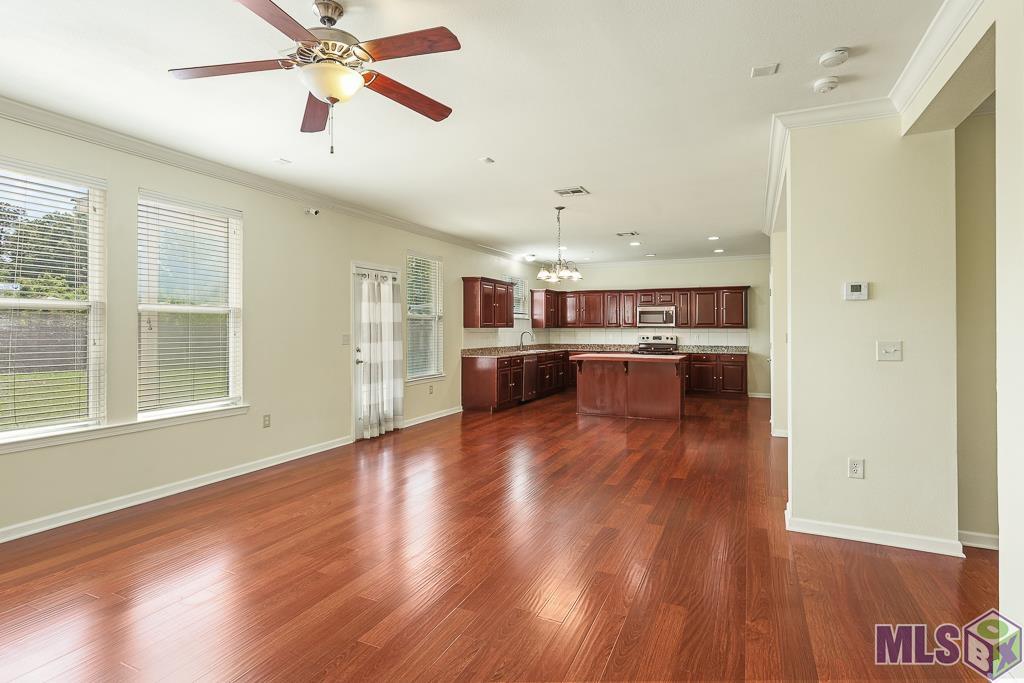 521 Glenway Dr