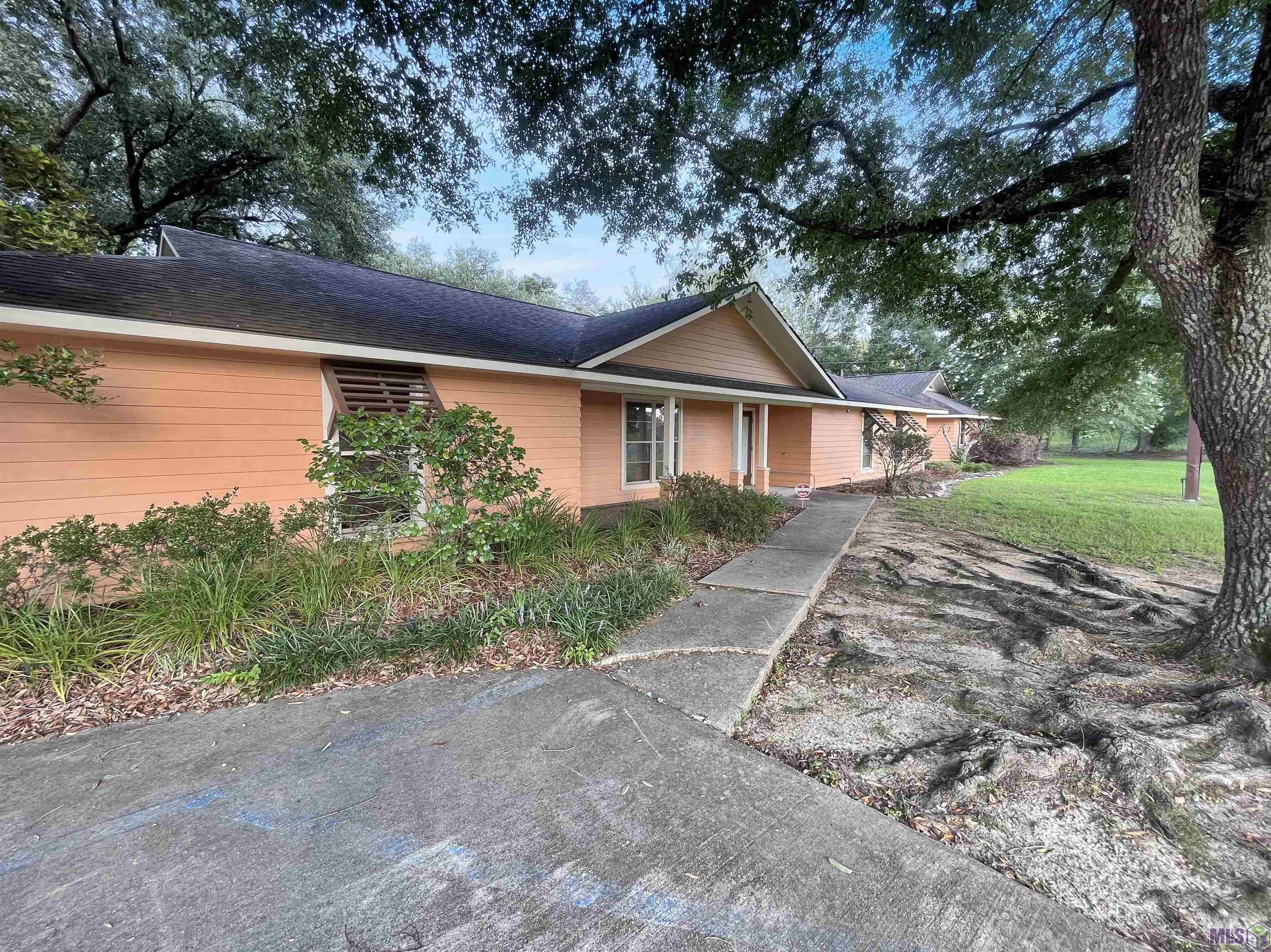 32948 La Hwy 16