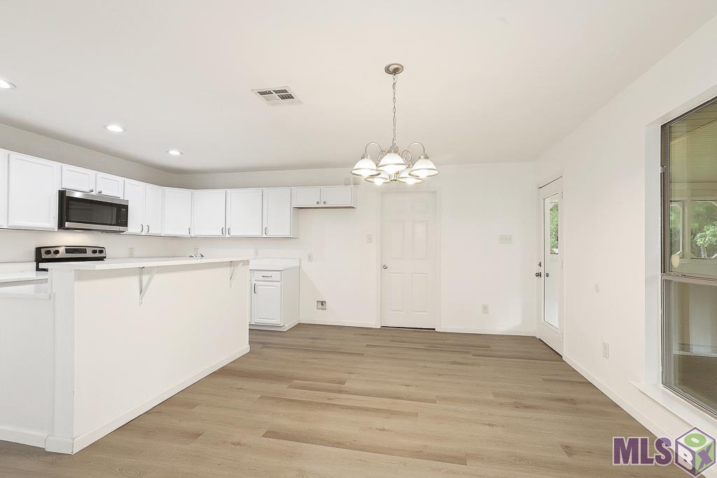 23866 Sunnybrook Ln