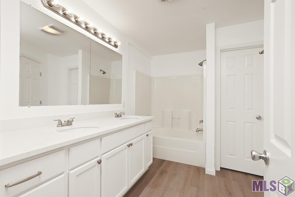 23866 Sunnybrook Ln