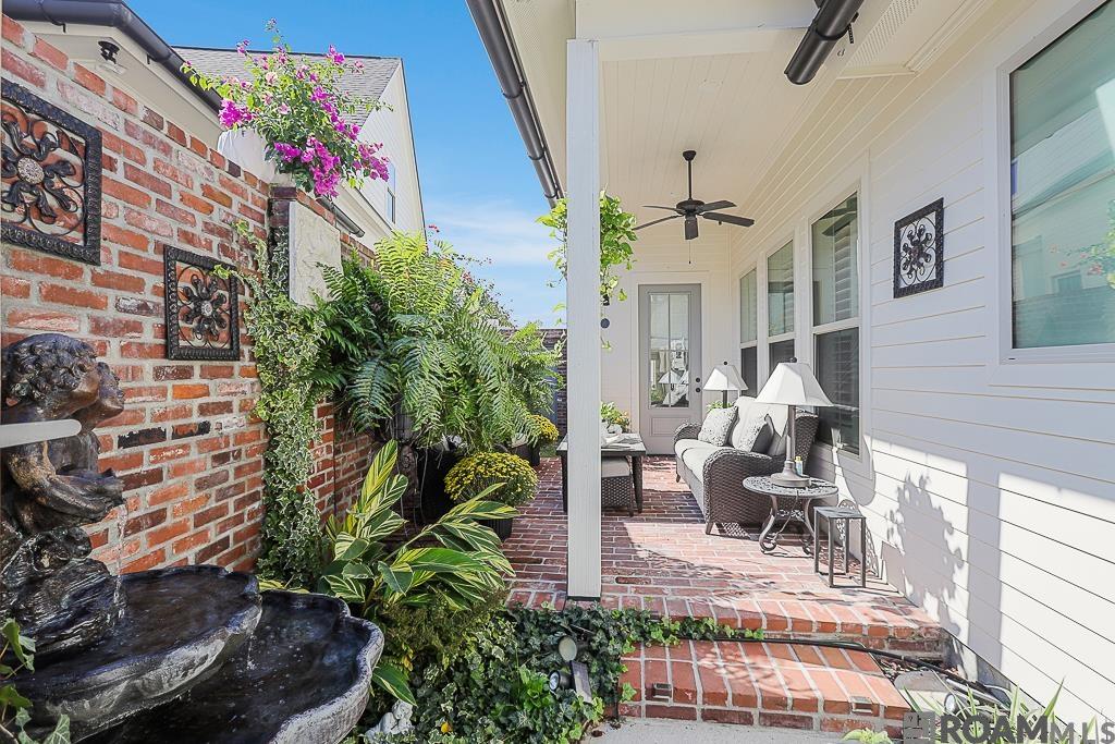 13221 Magnolia Square Dr