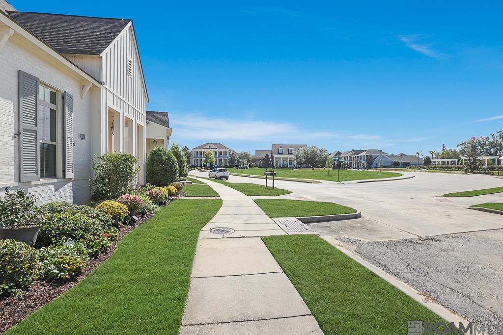 13221 Magnolia Square Dr