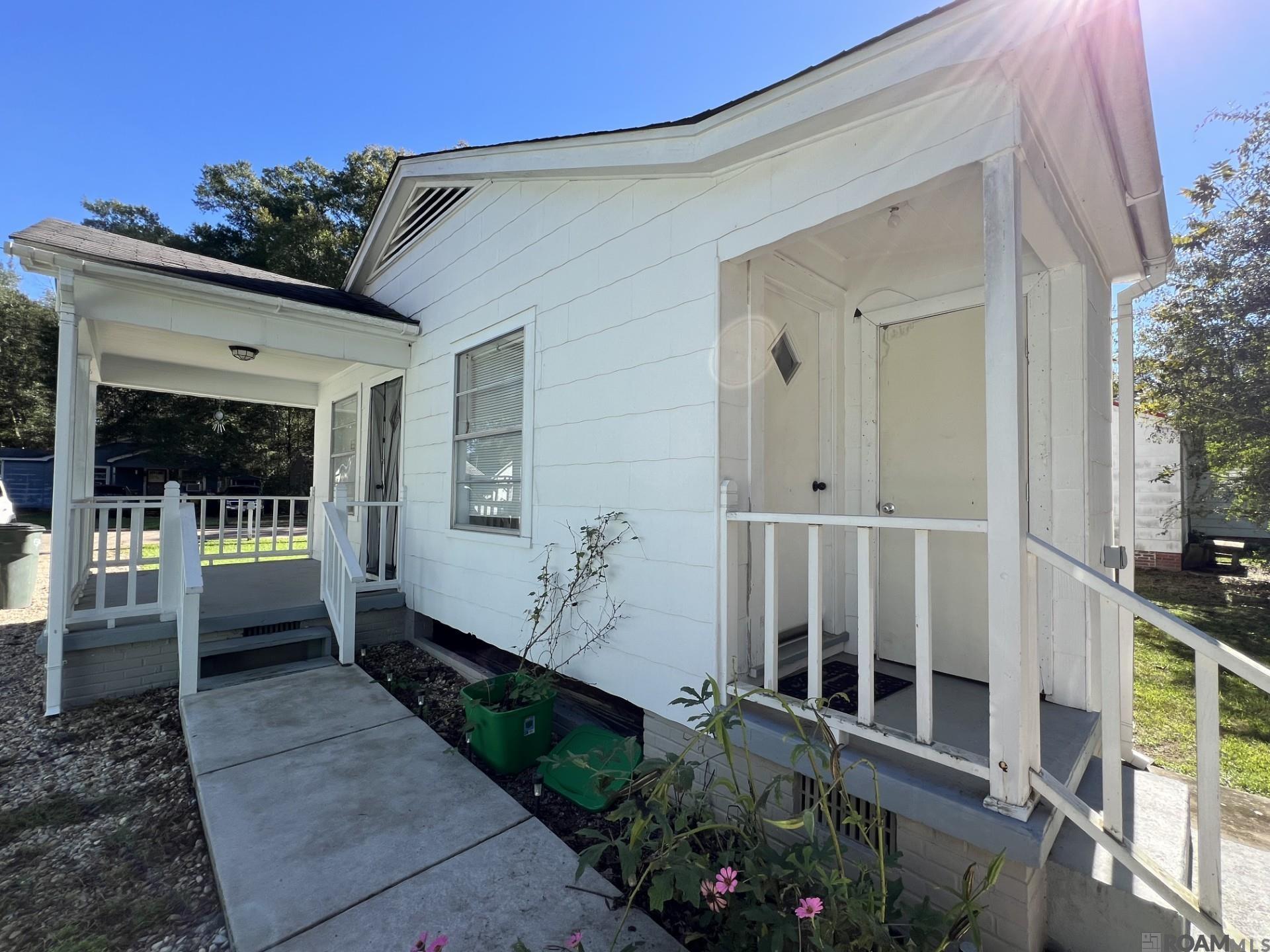1117 Carolyn Ave