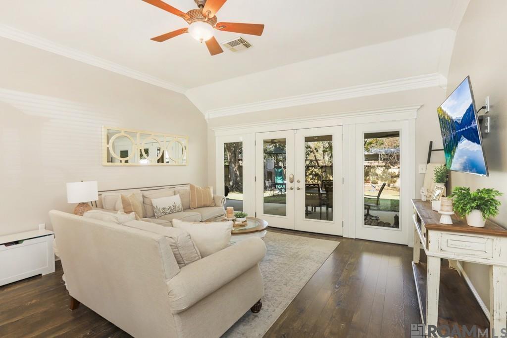 7575 Hickory Ridge Dr