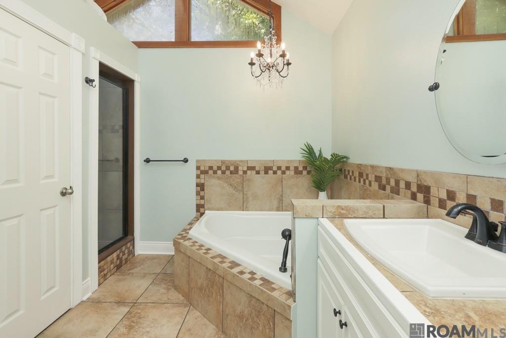 7575 Hickory Ridge Dr