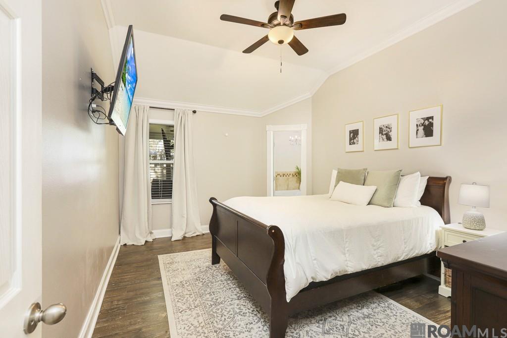 7575 Hickory Ridge Dr