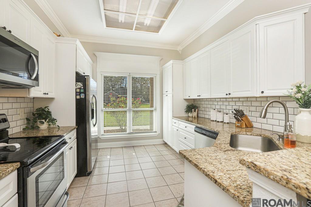 7575 Hickory Ridge Dr