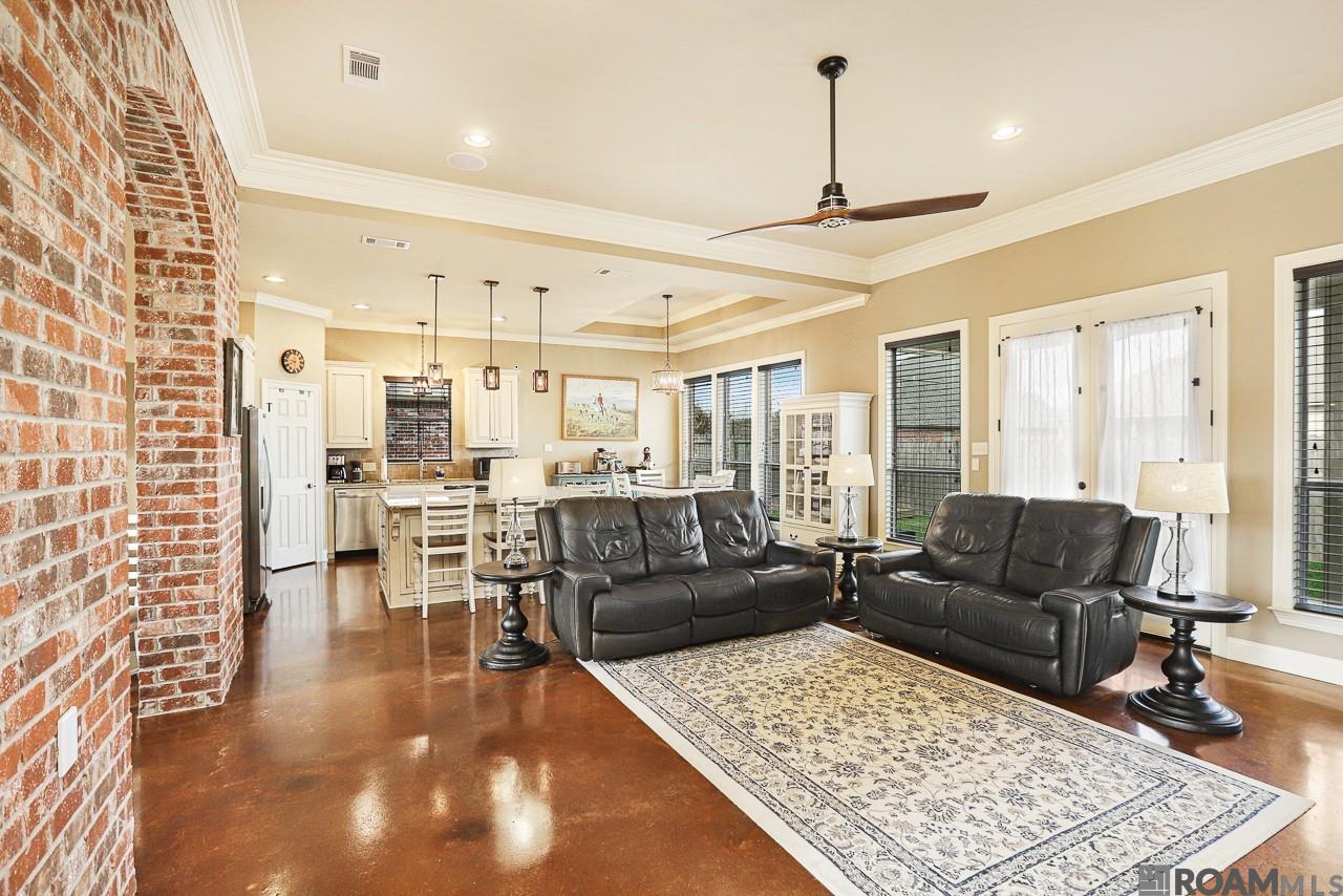 13275 Brookcrest Dr